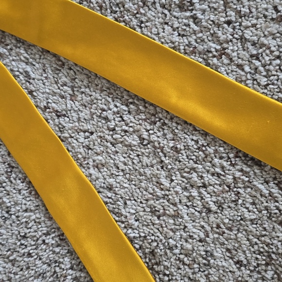 J. Crew Yellow and Black Women's Belts sz S/M - Picture 3 of 14